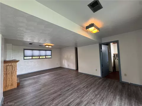 Living - 52250 Sidon Rd, Dillonvale, OH 43917 photo 10 of 10