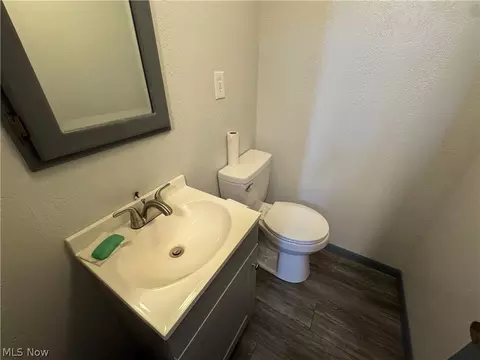 Bath - 52250 Sidon Rd, Dillonvale, OH 43917 photo 4 of 4