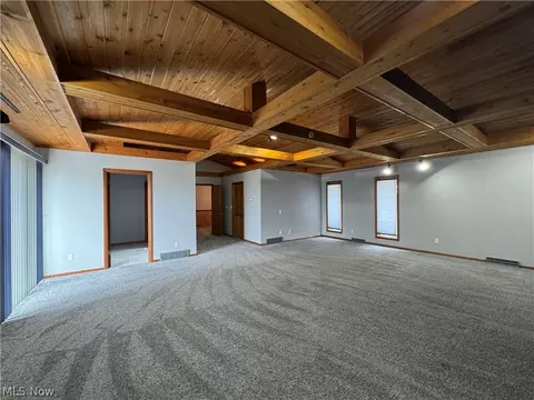 Living - 52250 Sidon Rd, Dillonvale, OH 43917 photo 6 of 10