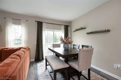 Dining - 1165 Meadow Run, Copley, OH 44321 photo 2 of 2