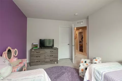 Bedroom - 1165 Meadow Run, Copley, OH 44321 photo 5 of 8