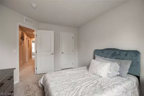 Bedroom - 1165 Meadow Run, Copley, OH 44321 photo 7 of 8