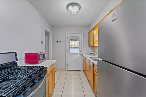 Kitchen - 92 Leighton Ave, Boardman, OH 44512 photo 2 of 2