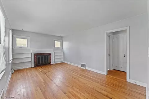Living - 92 Leighton Ave, Boardman, OH 44512 photo 1 of 3