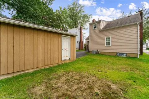 Exterior - 92 Leighton Ave, Boardman, OH 44512 photo 4 of 4