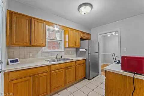Kitchen - 92 Leighton Ave, Boardman, OH 44512 photo 1 of 2