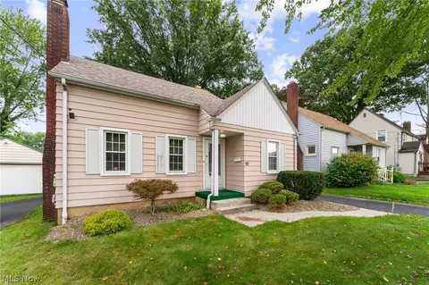 Exterior - 92 Leighton Ave, Boardman, OH 44512 photo 2 of 4