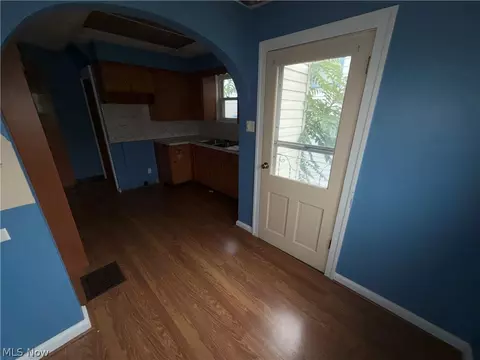 Entry Way - 2406 Nicholas Pl NW, Canton, OH 44708 photo 3 of 5
