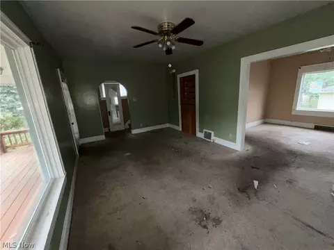 Living - 2406 Nicholas Pl NW, Canton, OH 44708 photo 4 of 5
