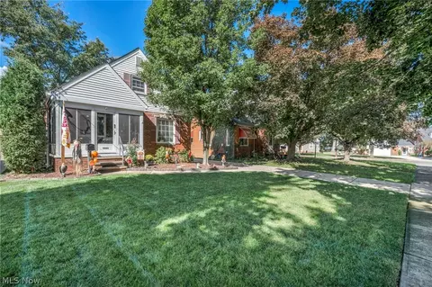 5042 W 5th St, Independence, OH 44131