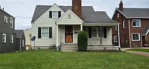 1111 Colonial Blvd NE, Canton, OH 44714