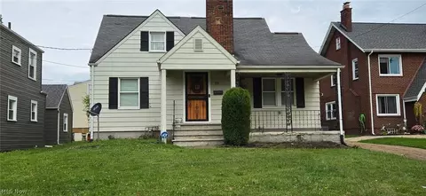 1111 Colonial Blvd NE, Canton, OH 44714
