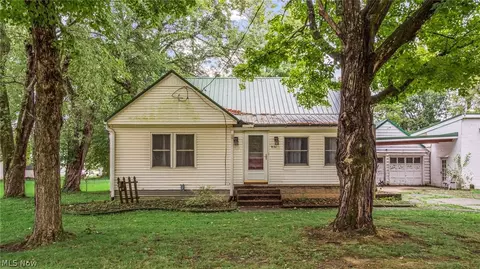 931 Merrick Ave, Zanesville, OH 43701