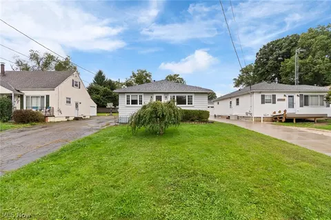 1854 Maurice St, Cuyahoga Falls, OH 44221