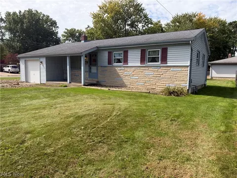 1758 Lancaster Dr, Youngstown, OH 44511