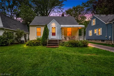 111 Forest Hill Dr, Avon Lake, OH 44012