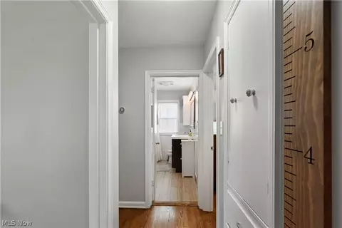 Entry Way - 7363 Westview Dr, Boardman, OH 44512 photo 1 of 3