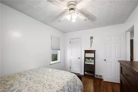 Bedroom - 7363 Westview Dr, Boardman, OH 44512 photo 3 of 5