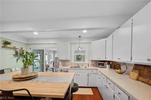 Kitchen - 7363 Westview Dr, Boardman, OH 44512 photo 3 of 3
