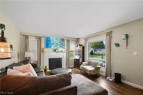 Living - 7363 Westview Dr, Boardman, OH 44512 photo 1 of 2