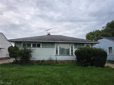19145 Homeway Ave, Cleveland, OH 44135