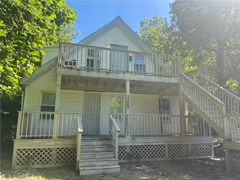 3323 E 143rd St, Cleveland, OH 44120