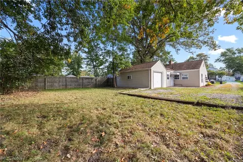 Exterior - 294 Longford Ave, Elyria, OH 44035 photo 3 of 4