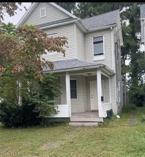1011 Tefft St, Parkersburg, WV 26101