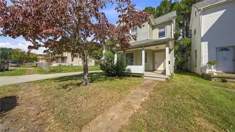 1011 Tefft St, Parkersburg, WV 26101