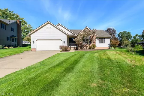 3740 Greenock Dr, Uniontown, OH 44685