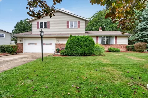 4865 Foxlair Trl, Richmond Heights, OH 44143