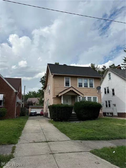 11219 Langton Ave, Garfield Heights, OH 44125