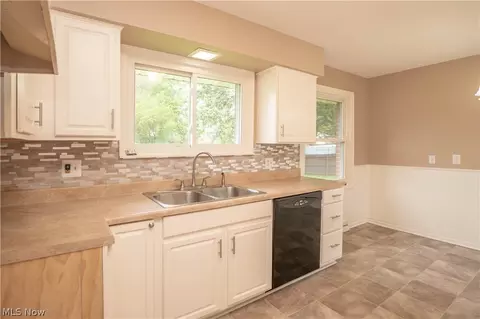 Kitchen - 1615 Whipple Ave NW, Canton, OH 44708 photo 2 of 2