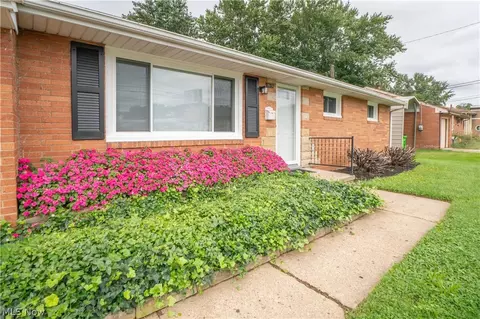Exterior - 1615 Whipple Ave NW, Canton, OH 44708 photo 2 of 4