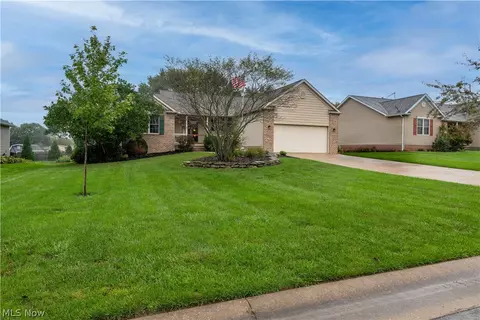 6139 Cartage Ave NW, Canal Fulton, OH 44614
