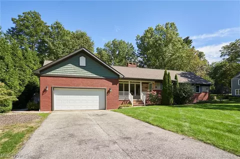303 Somerset Rd, Akron, OH 44313
