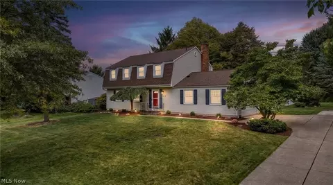 1511 Winslow Dr, Hudson, OH 44236
