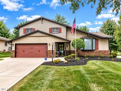 7820 Klein Dr, Middleburg Heights, OH 44130