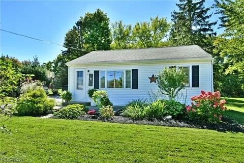 2422 Wilson Sharpsville Rd, Cortland, OH 44410