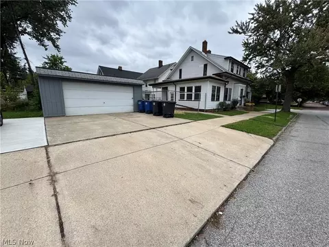 4340 W 47th St, Cleveland, OH 44144