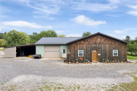 1458 Magnolia Rd SW, Dellroy, OH 44620