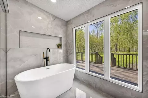 Bath - 36265 Timberlane Dr, Solon, OH 44139 photo 3 of 6