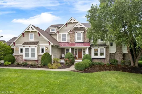 727 Walden Reserve Blvd, Hinckley, OH 44233