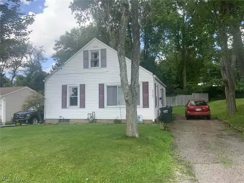 2309 43rd St NW, Canton, OH 44709