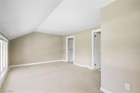 Bedroom - 33150 Miles Rd, Solon, OH 44139 photo 3 of 10