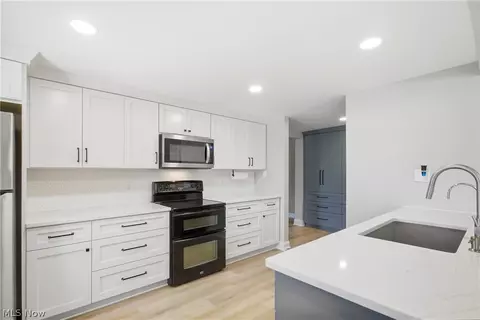 Kitchen - 33150 Miles Rd, Solon, OH 44139 photo 4 of 4