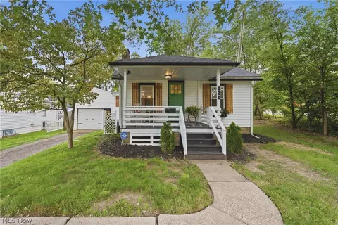 620 34th St NW, Canton, OH 44709