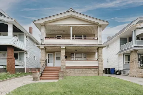 3527 W 125th St, Cleveland, OH 44111