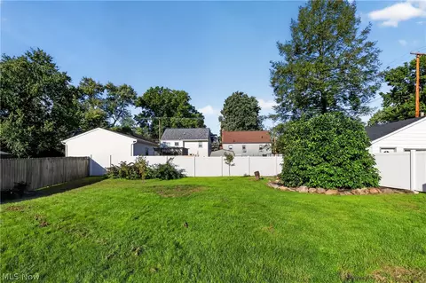 Exterior - 7004 Southern Blvd, Boardman, OH 44512 photo 7 of 10
