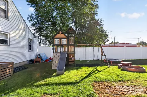 Exterior - 7004 Southern Blvd, Boardman, OH 44512 photo 10 of 10